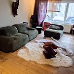 Met Groot Terras Apartament *