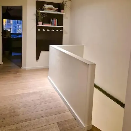 Met Groot Terras Apartment