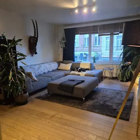 Met Groot Terras Apartment *