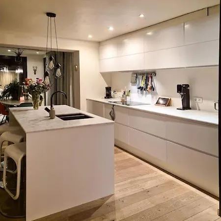 Appartement Met Groot Terras *
