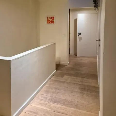 Met Groot Terras Апартаменты