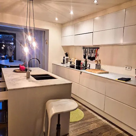 Met Groot Terras Apartment Ghent